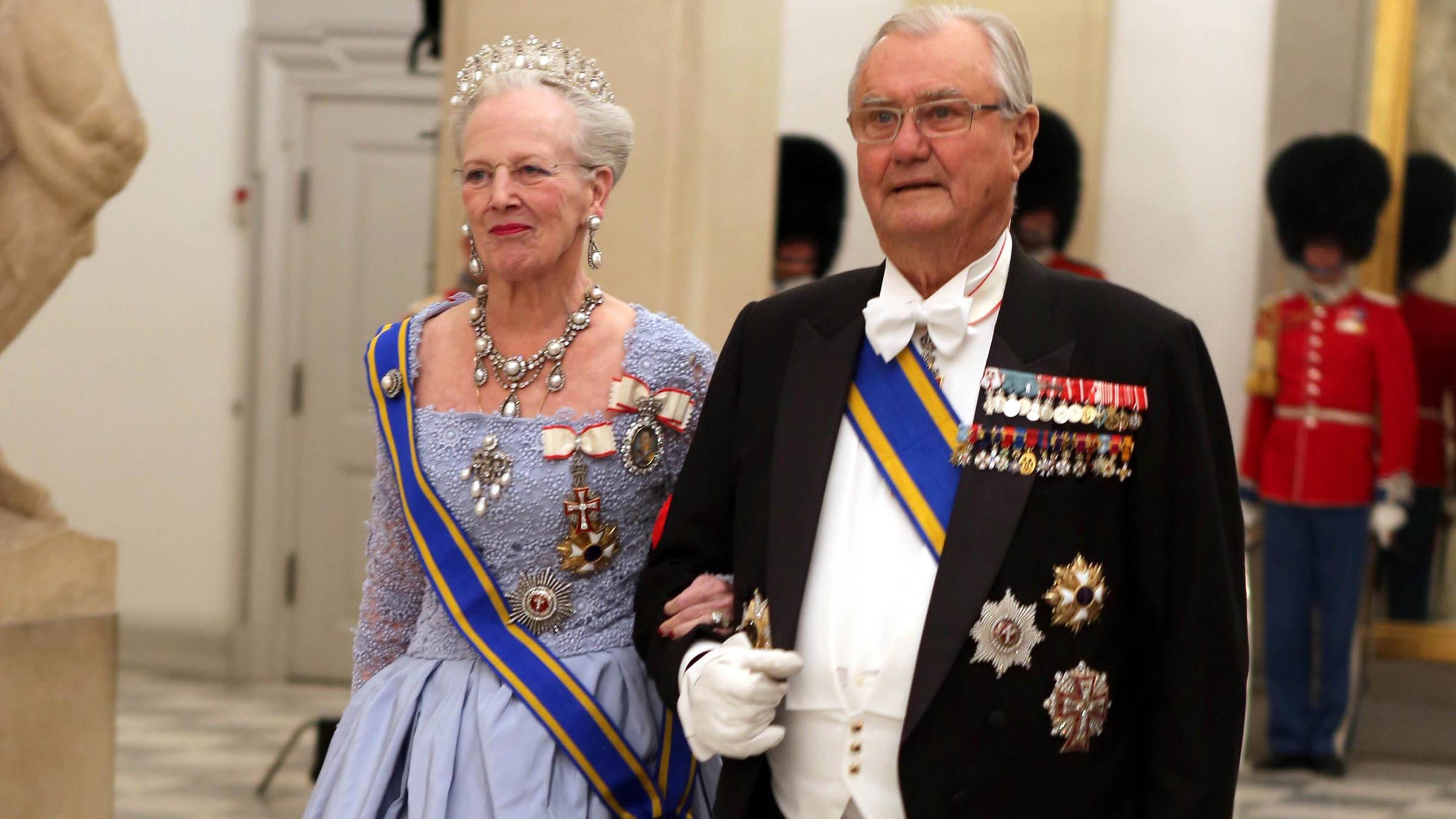 Kronen Krisen Und Skandale Zdfmediathek