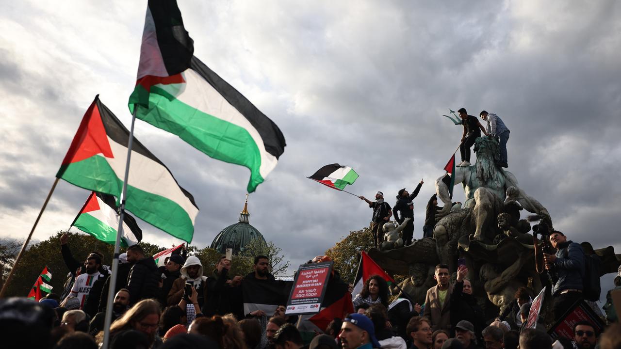 Propalästinensische Demo: Tausende in Berlin und Düsseldorf - ZDFheute