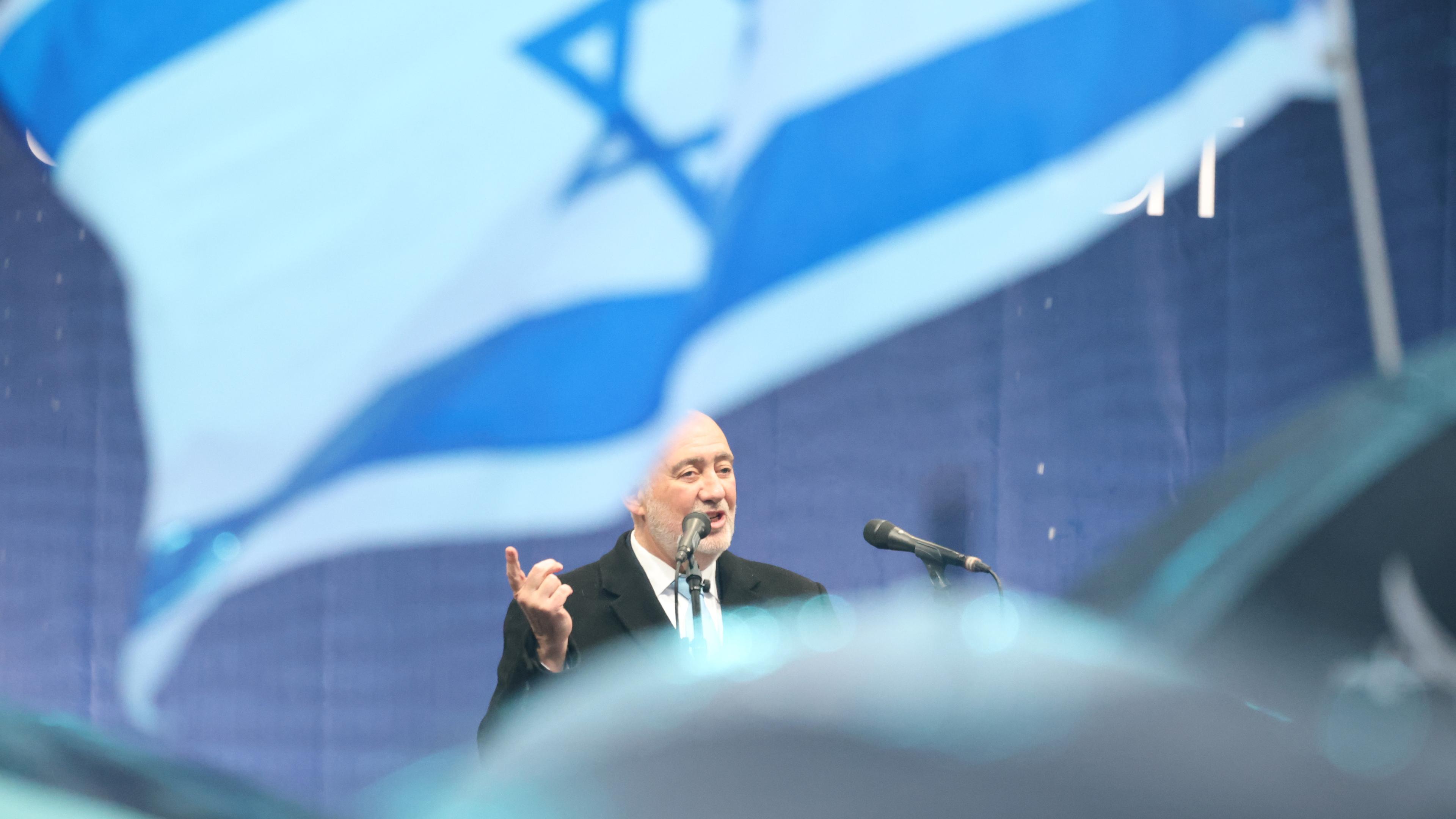 Israels Botschafter Ron Prosor während einer Rede in Berlin.