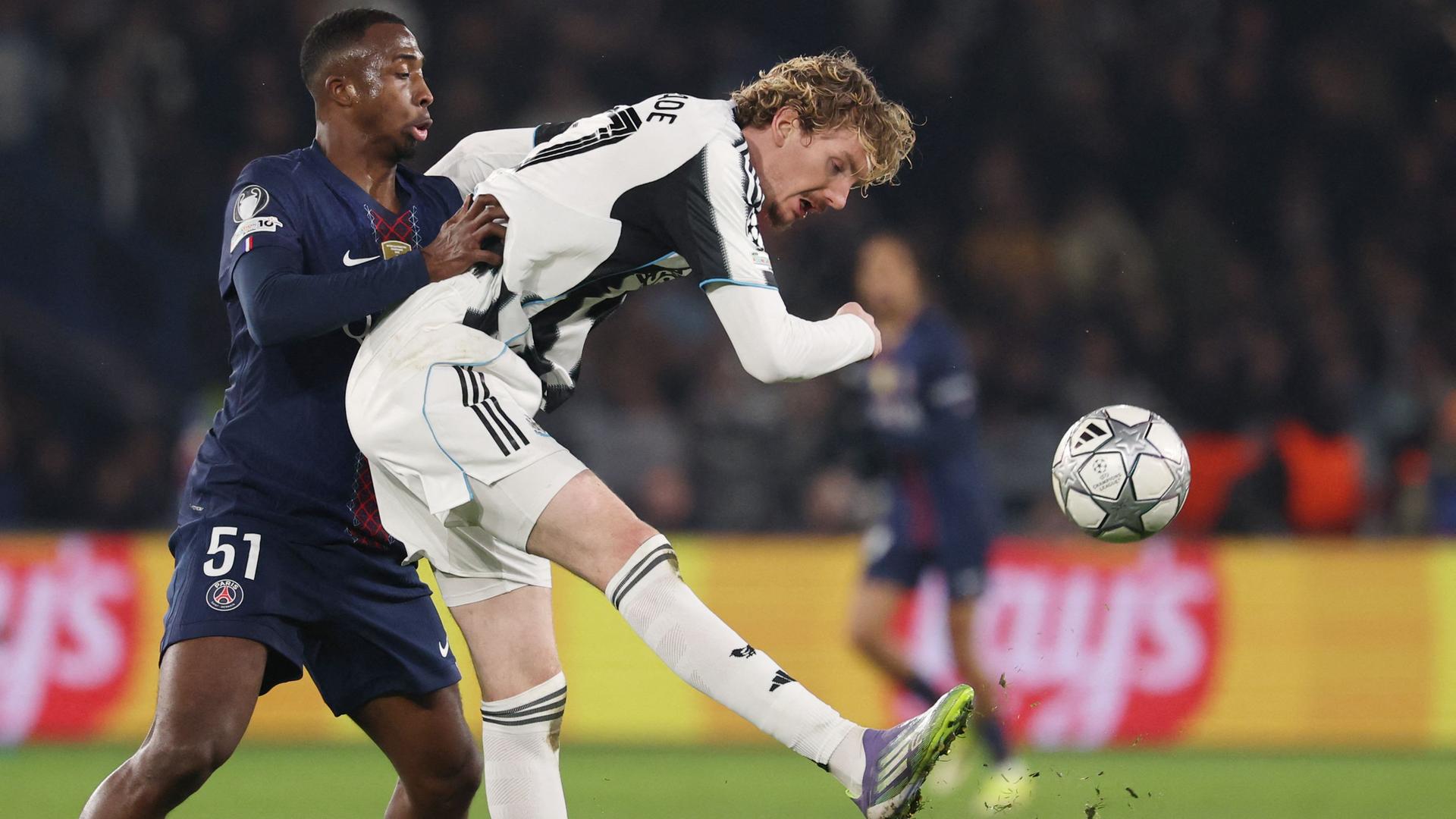 Nick Woltemade von Newcastle in Aktion