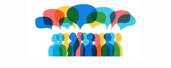 Logo des Public Spaces Incubator unter Public Media Alliance: Farbige stilisierte Menschen mit frabigen Sprechblasen darüber