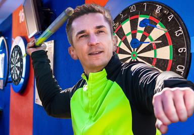 Der perfekte Wurf - Dart trifft Speer