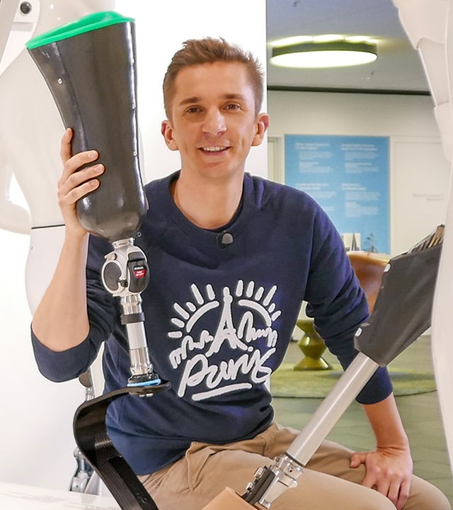 PUR+ - Eric mit einer Beinprothese
