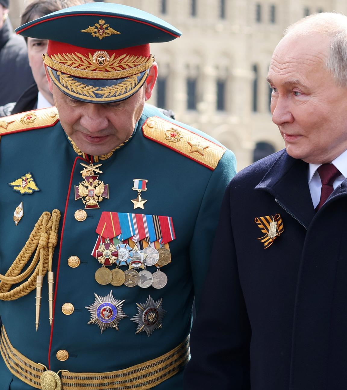 Russische Präsident Wladimir Putin und Ex-Verteidigungsminister Sergej Schoigu