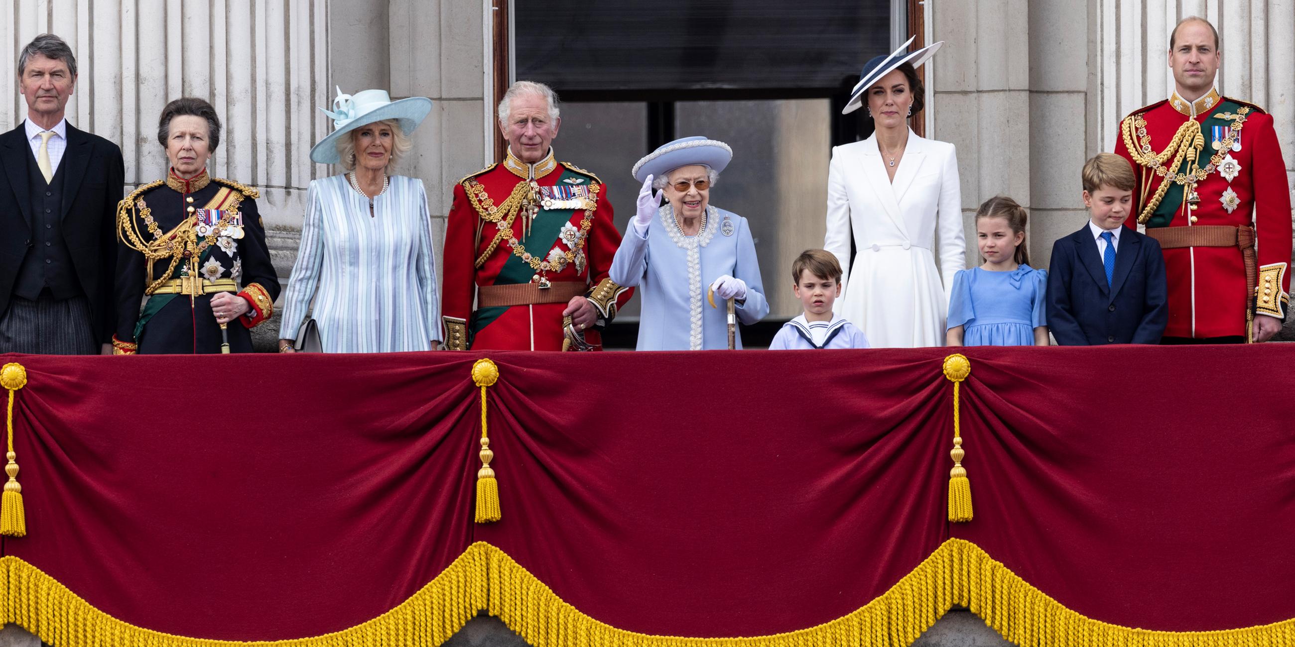Königliche Familie auf dem Balkon des Buckingham Palace