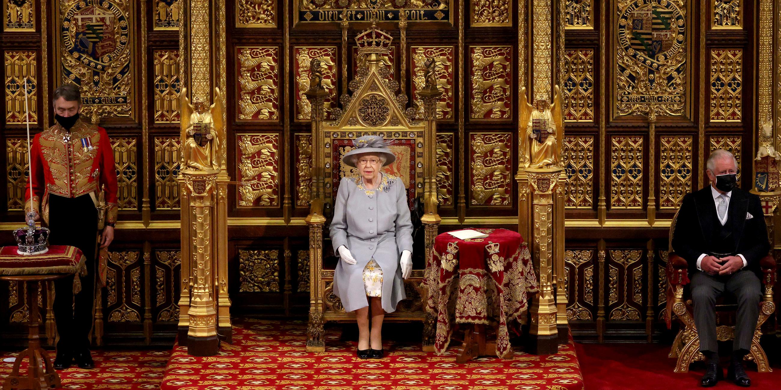 Queen Elizabeth II. vor der Verkündung des britischen Regierungsprogramms im House of Lords in London.