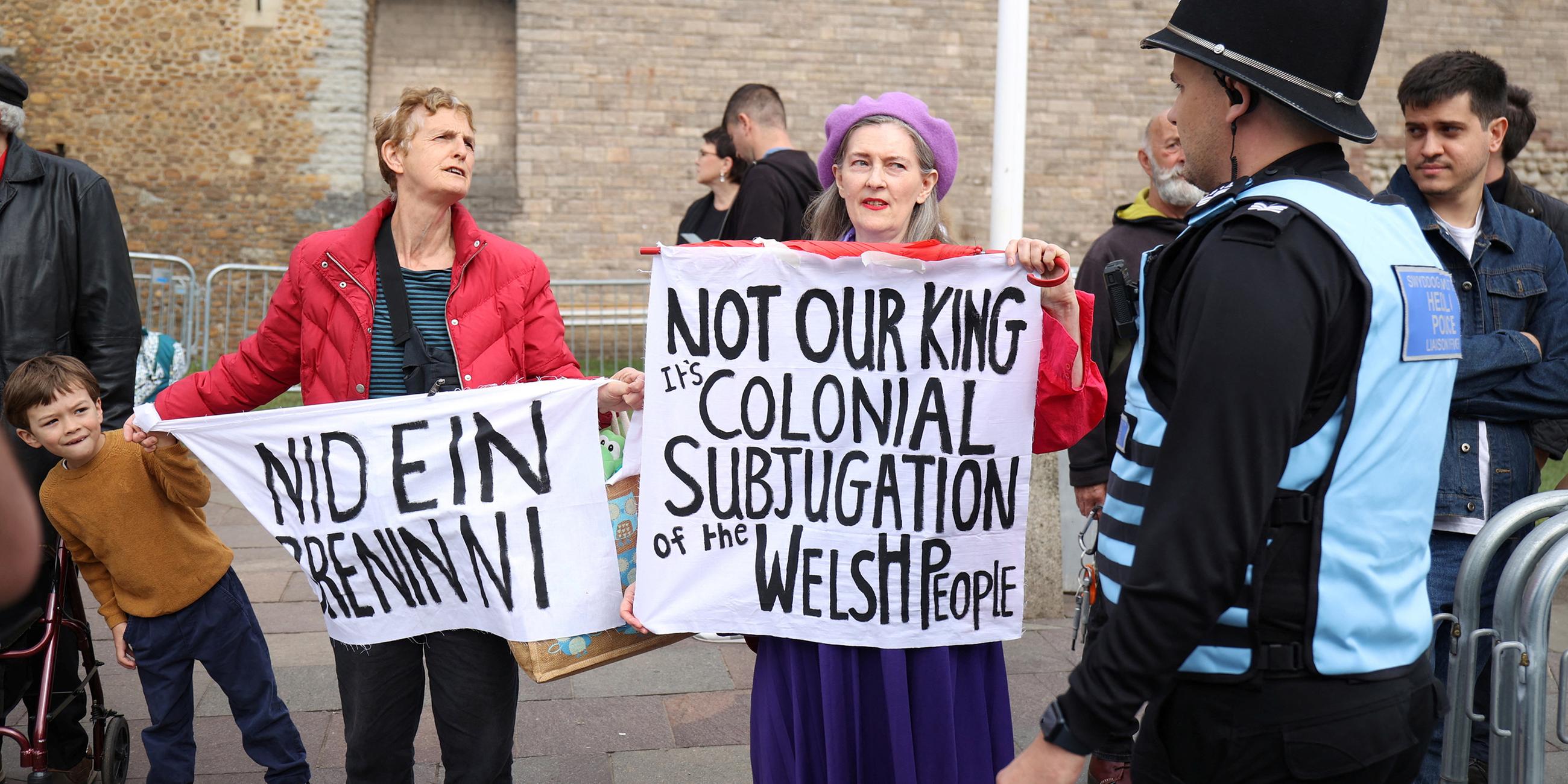 Protest gegen die Monarchie in Cardiff, Wales