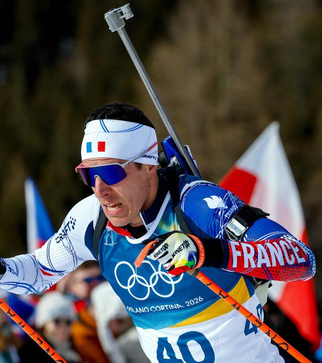 Der Franzose Quentin Fillon Maillet nimmt am 13. Februar 2026 am 10-km-Sprint-Wettbewerb im Biathlon der Männer in Antholz teil.