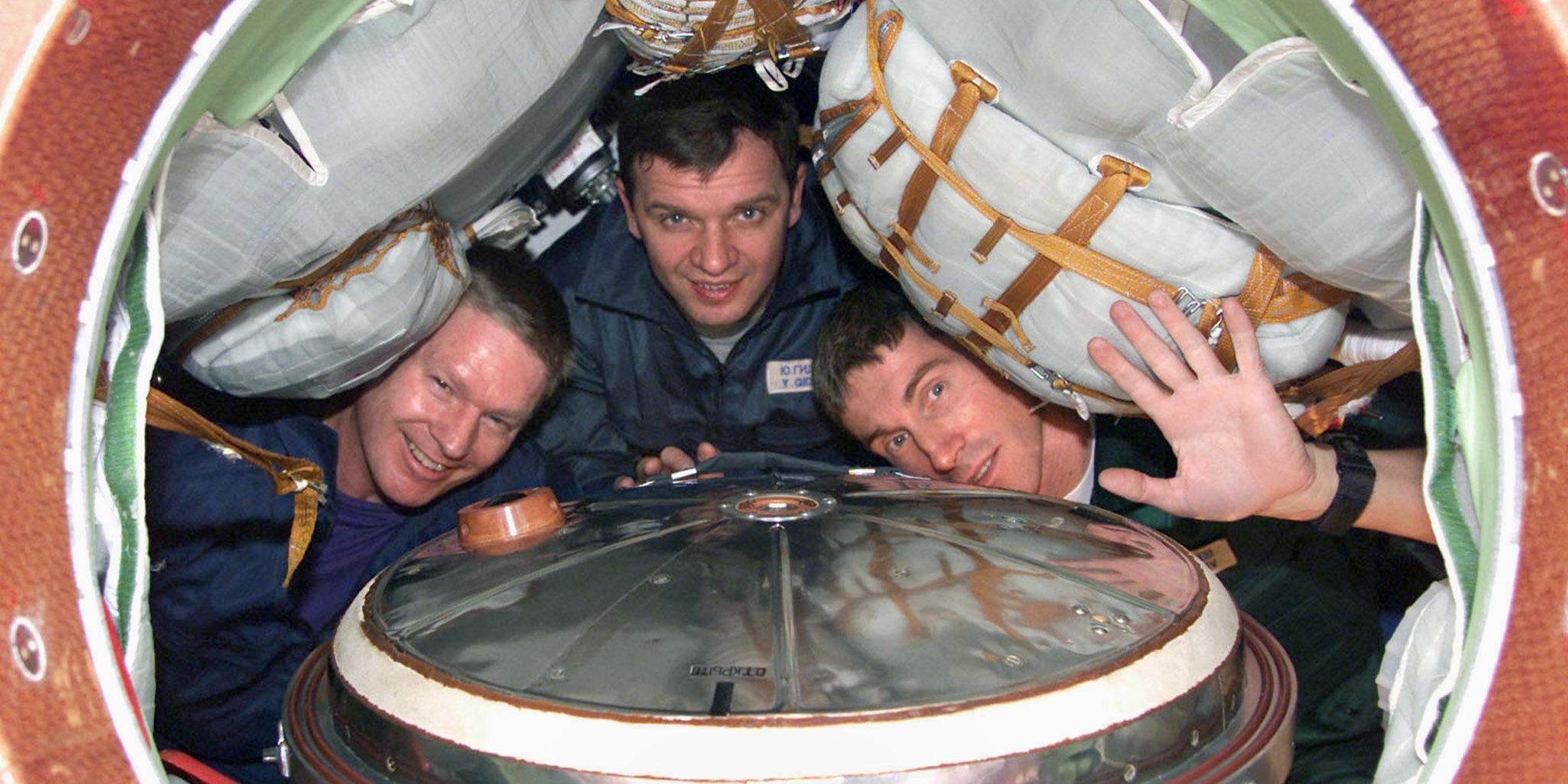 November 2000: Krikaljow, Gidsenko und Shepherd auf der ISS