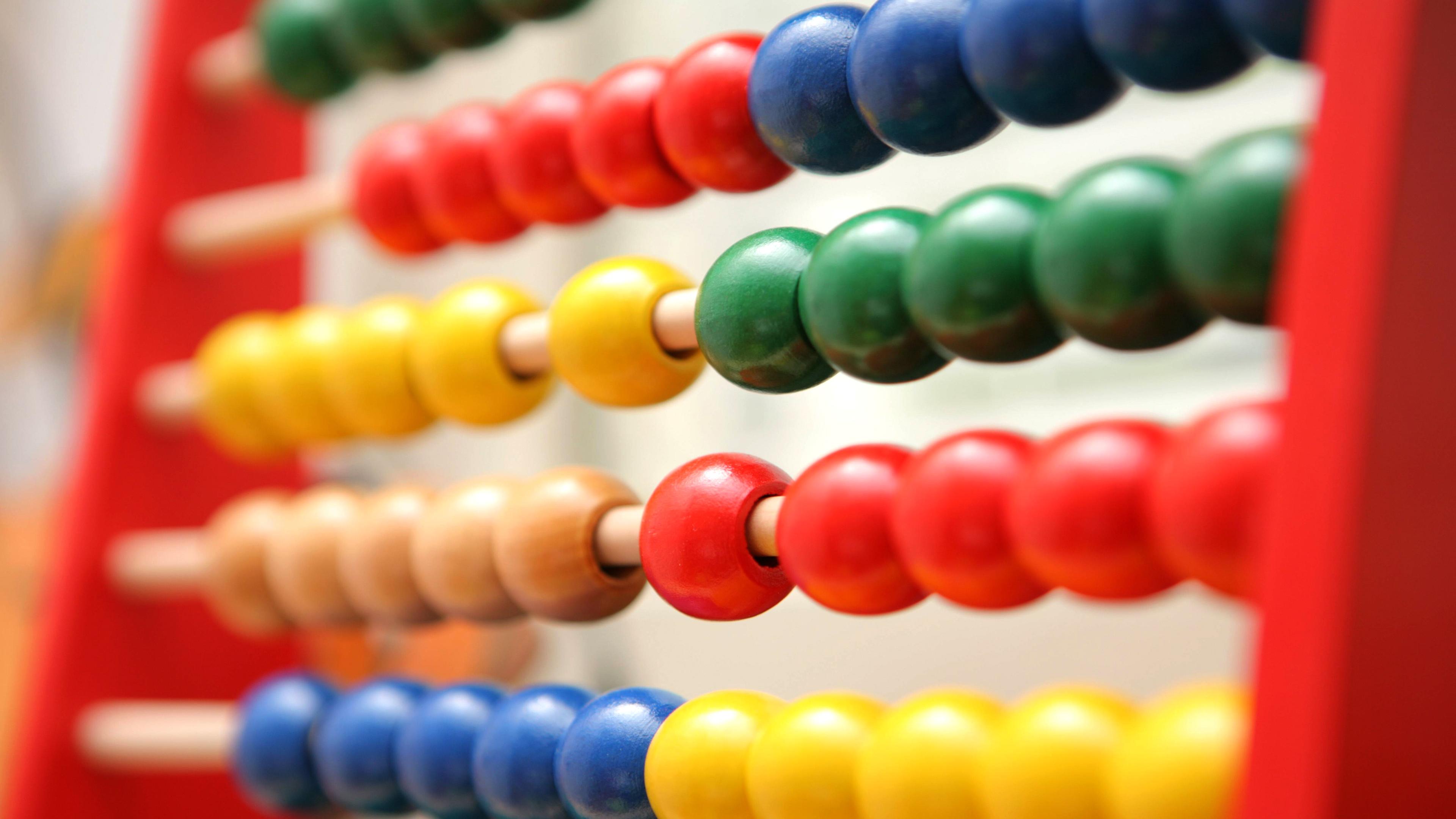 Rechenschieber (Symbolbild)