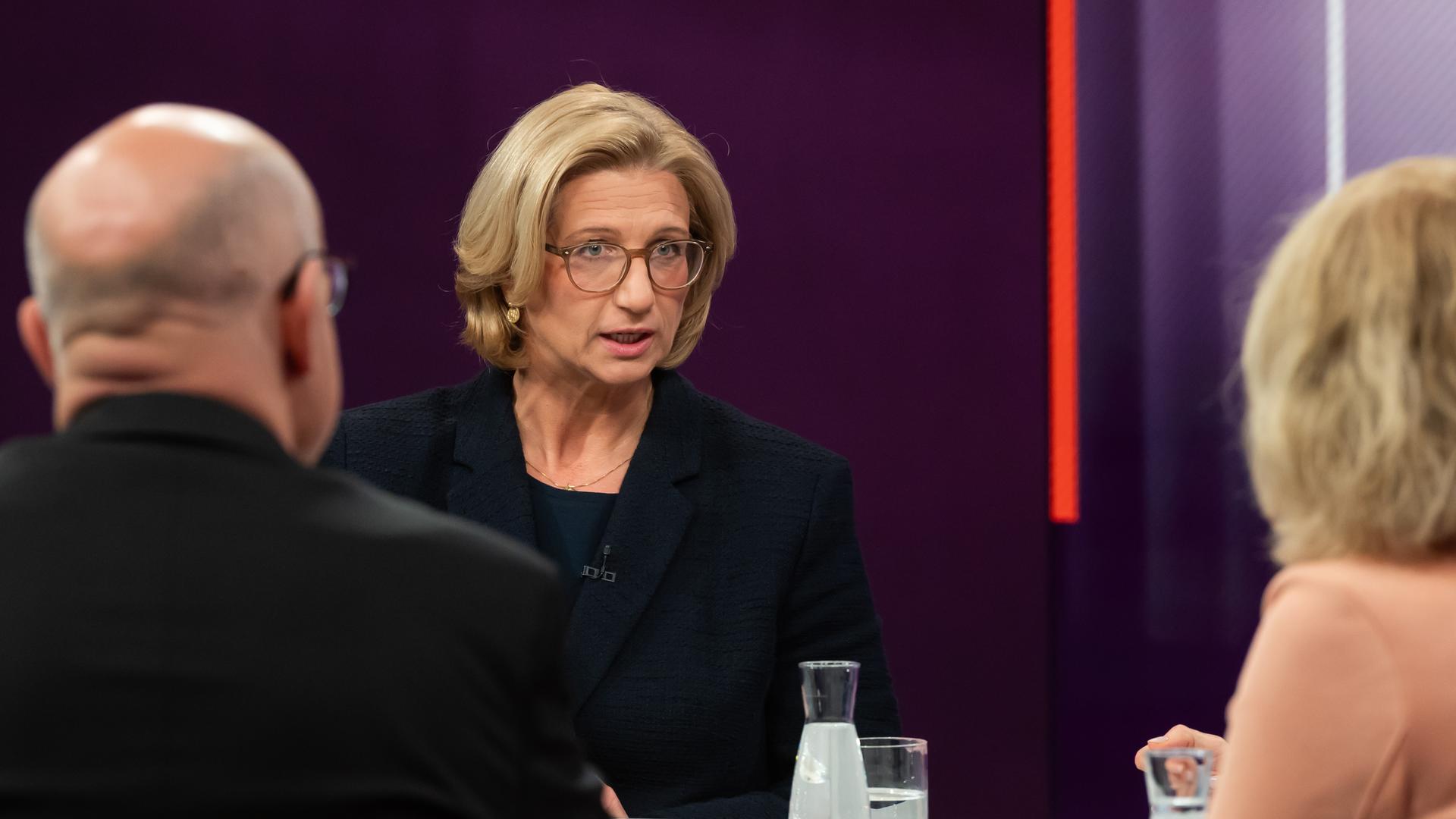 Anke Rehlinger bei Maybrit Illner