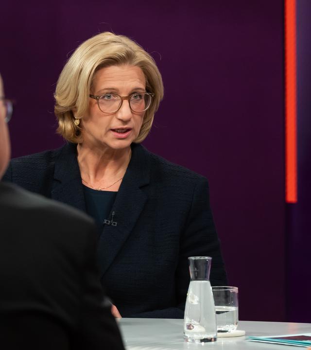 Anke Rehlinger bei Maybrit Illner