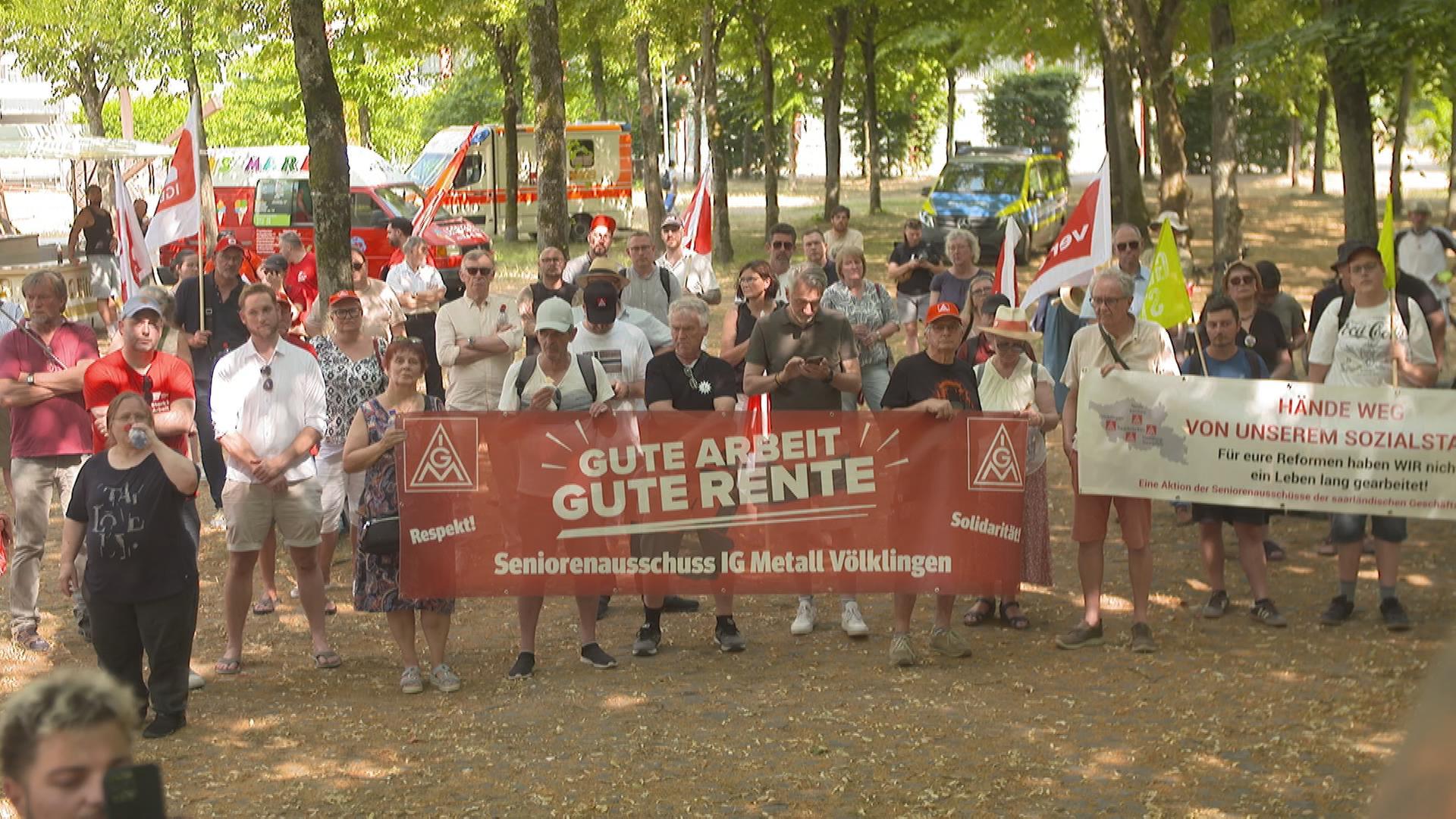 Gewerkschaft demonstriert gegen der Rentenreform