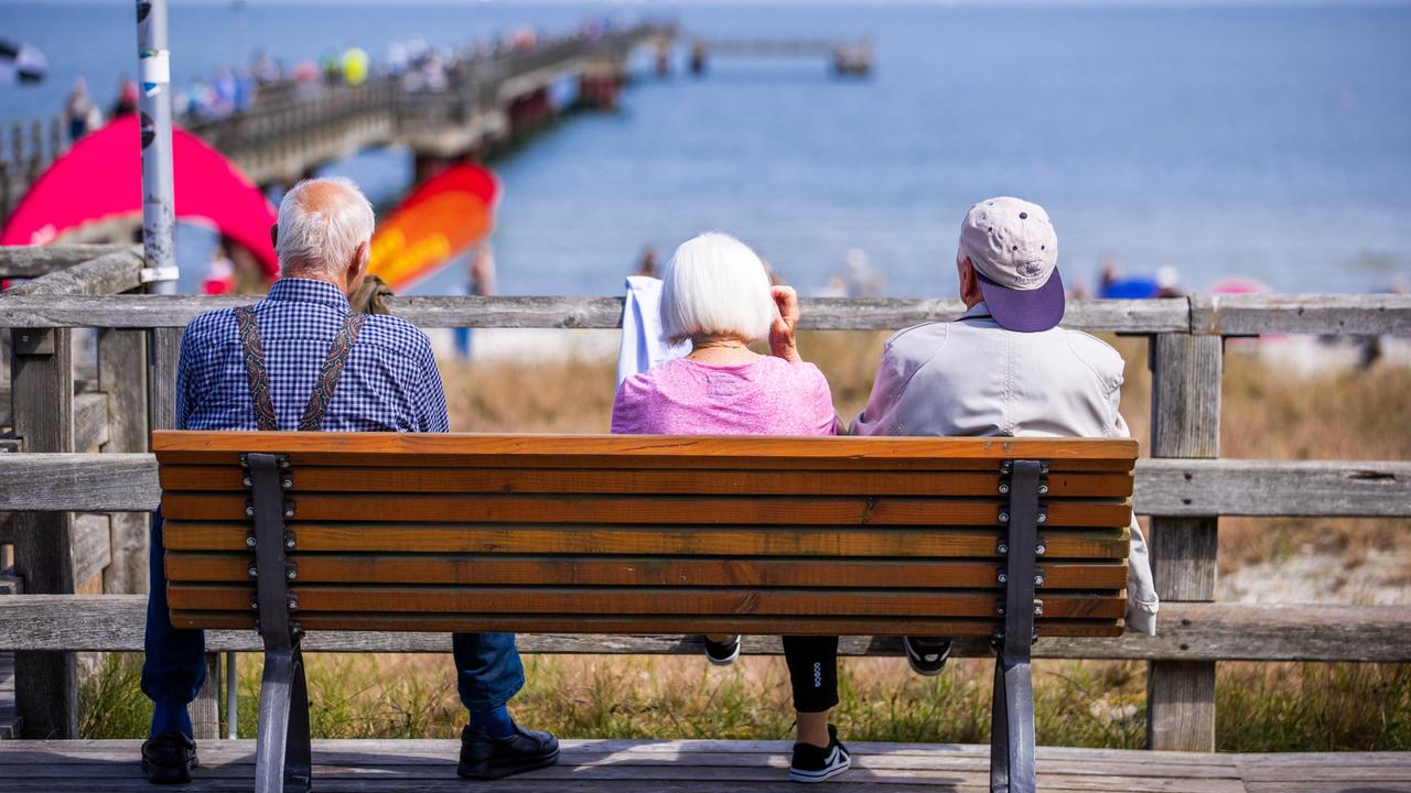 Pension at 63: What credit periods bring to your pension