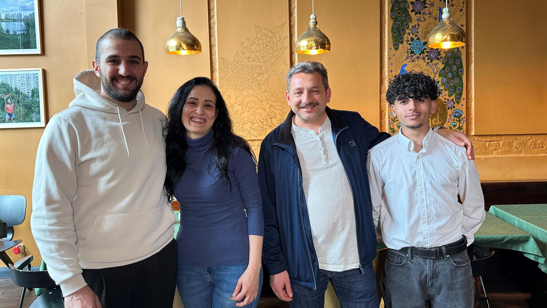 Mitarbeitende des Restaurants "Kreuzberger Himmel"