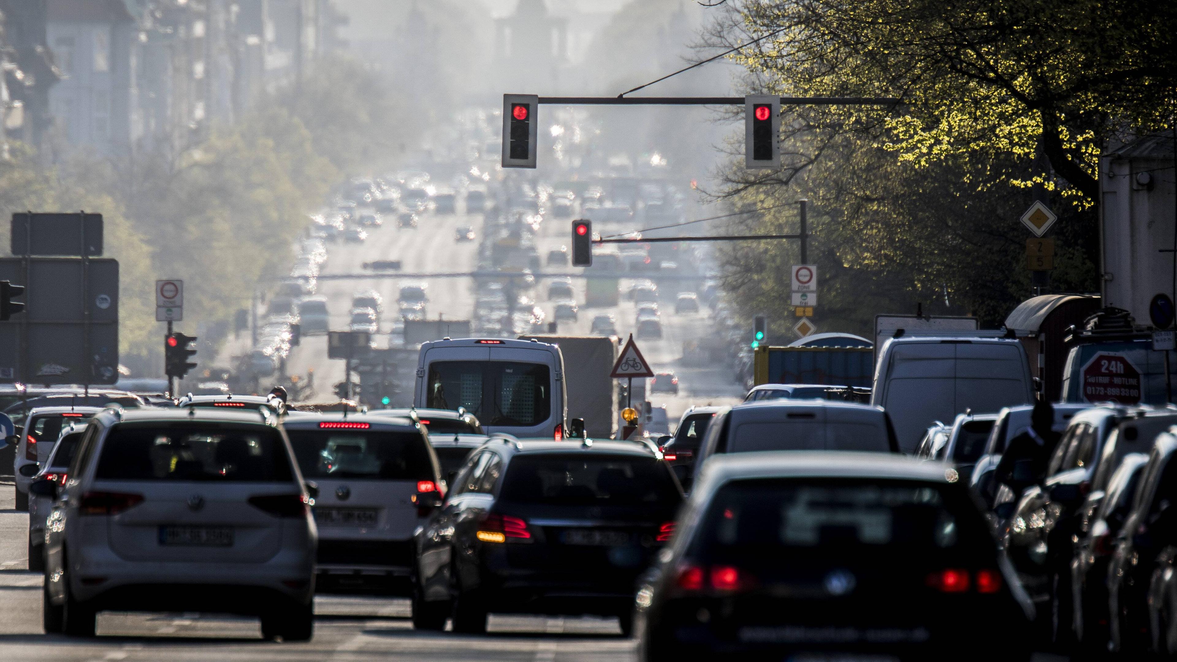 Verkehr auf Autobahn