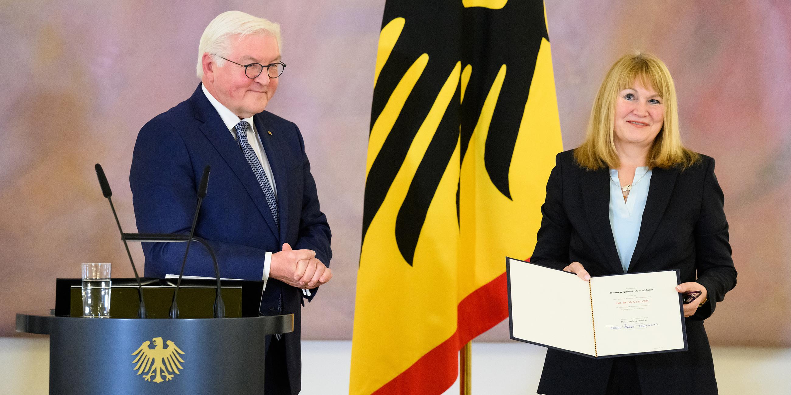 Bundespräsident Frank-Walter Steinmeier ernennt Rhona Fetzer zur neuen Richterin am Bundesverfassungsgericht