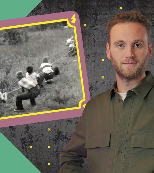 Dr. Leon Windscheid schaut direkt in die Kamera, neben ihm ist eine schwarz-weiß Fotografie von Jungen, die auf einer Wiese Tauziehen. 