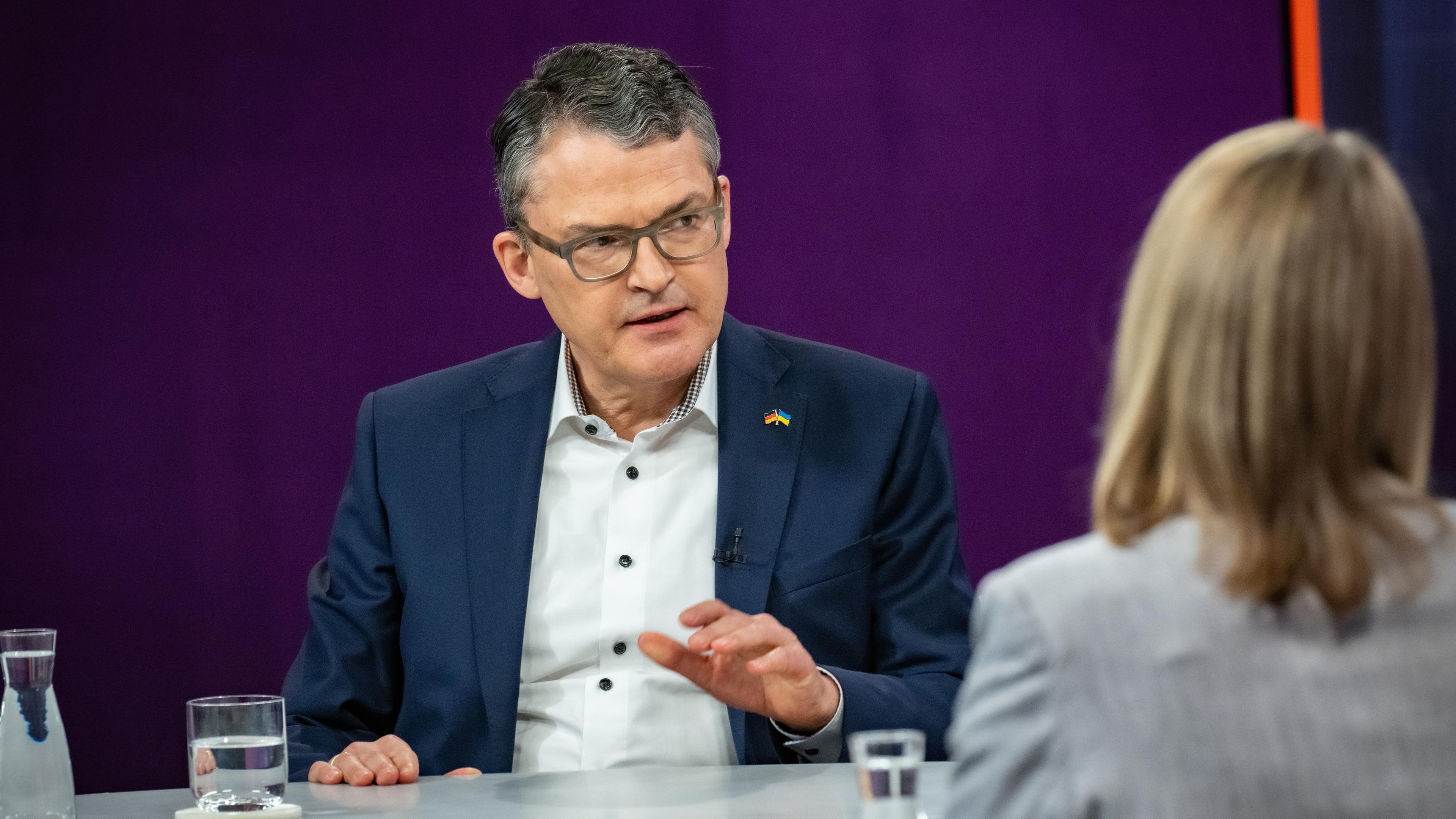 Roderich Kiesewetter bei Maybrit Illner