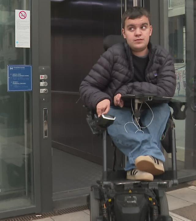 Rollstuhlfahrer in Mailand