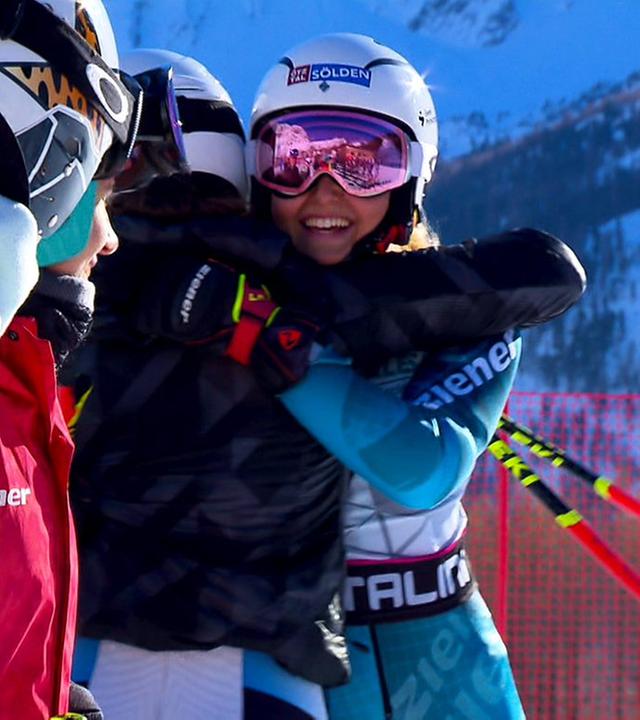 Romy Ertl erfolgreich bei einem Ski-Rennen.