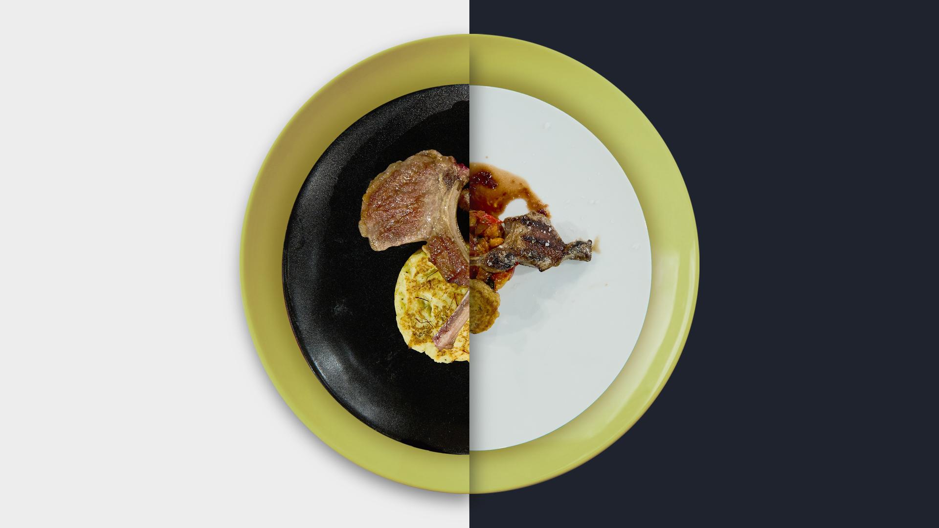 Rosa gebratene Lammkoteletts mit Thymian-Kartoffelkuchen, pikantem Ratatouille-Gemüse und Schalotten-Sauce