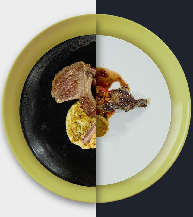 Rosa gebratene Lammkoteletts mit Thymian-Kartoffelkuchen, pikantem Ratatouille-Gemüse und Schalotten-Sauce