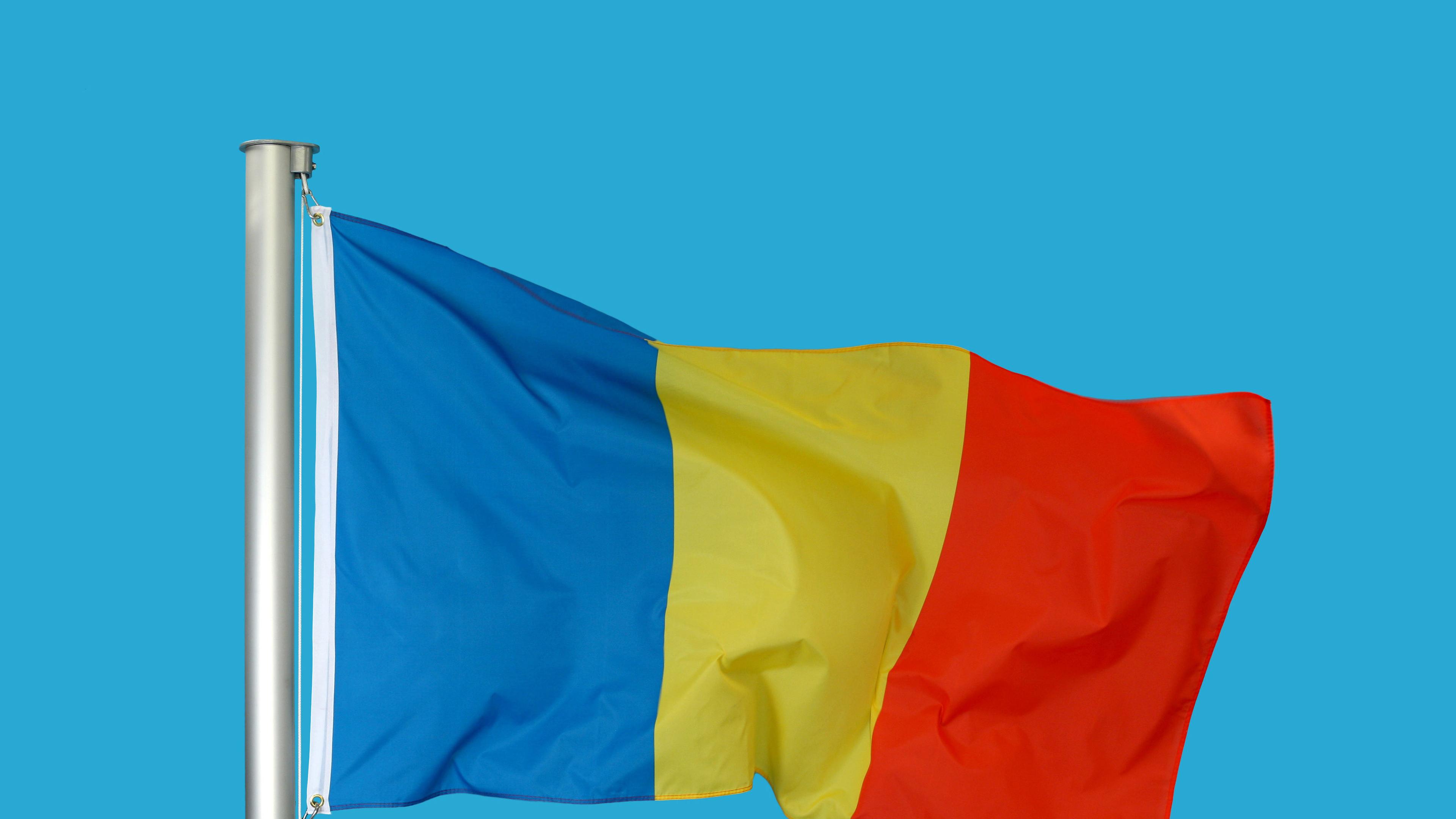 Die Flagge von Rumänien ist blau-gelb-rot