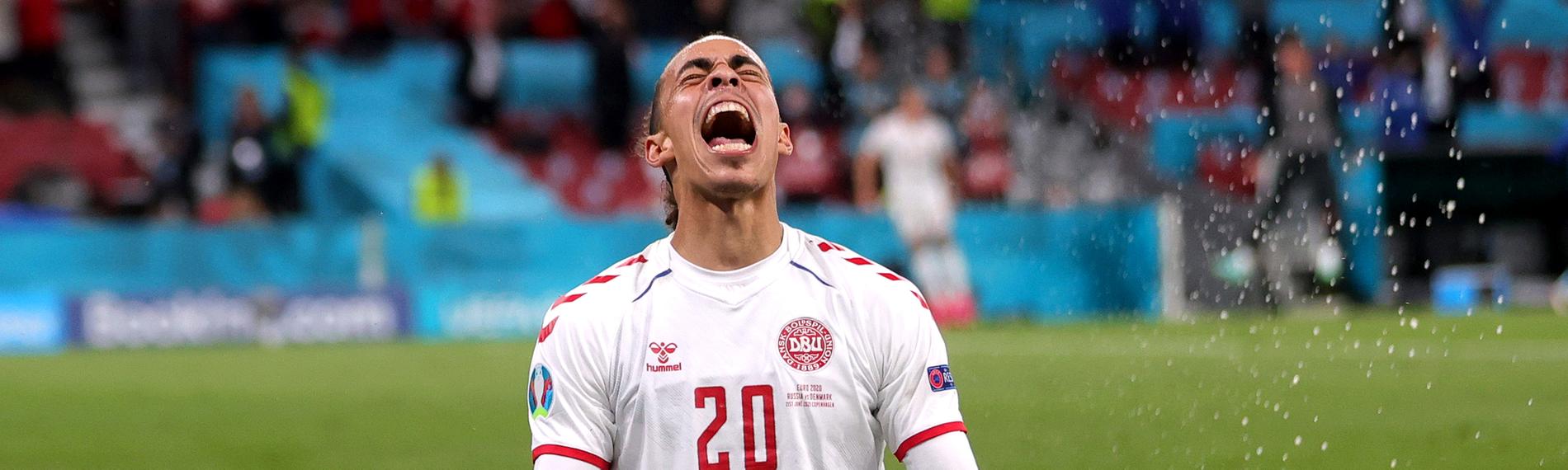 Yussuf Poulsen jubelt.