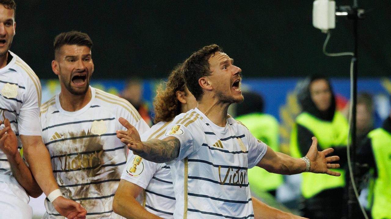 2:1-Sieg im DFB-Pokal: Saarbrücken wirft die Bayern raus - ZDFheute