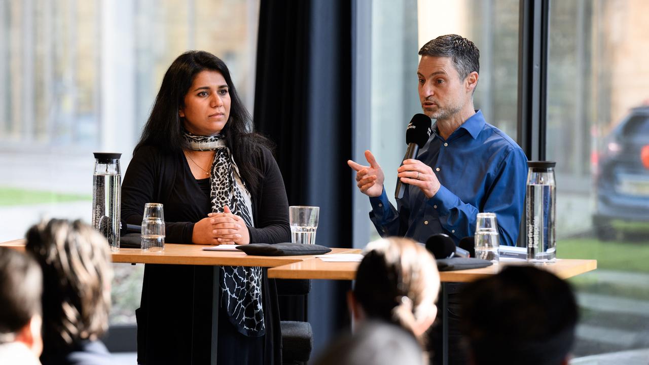 Meron Mendel und SabaNur Cheema im Gespräch ZDFmediathek