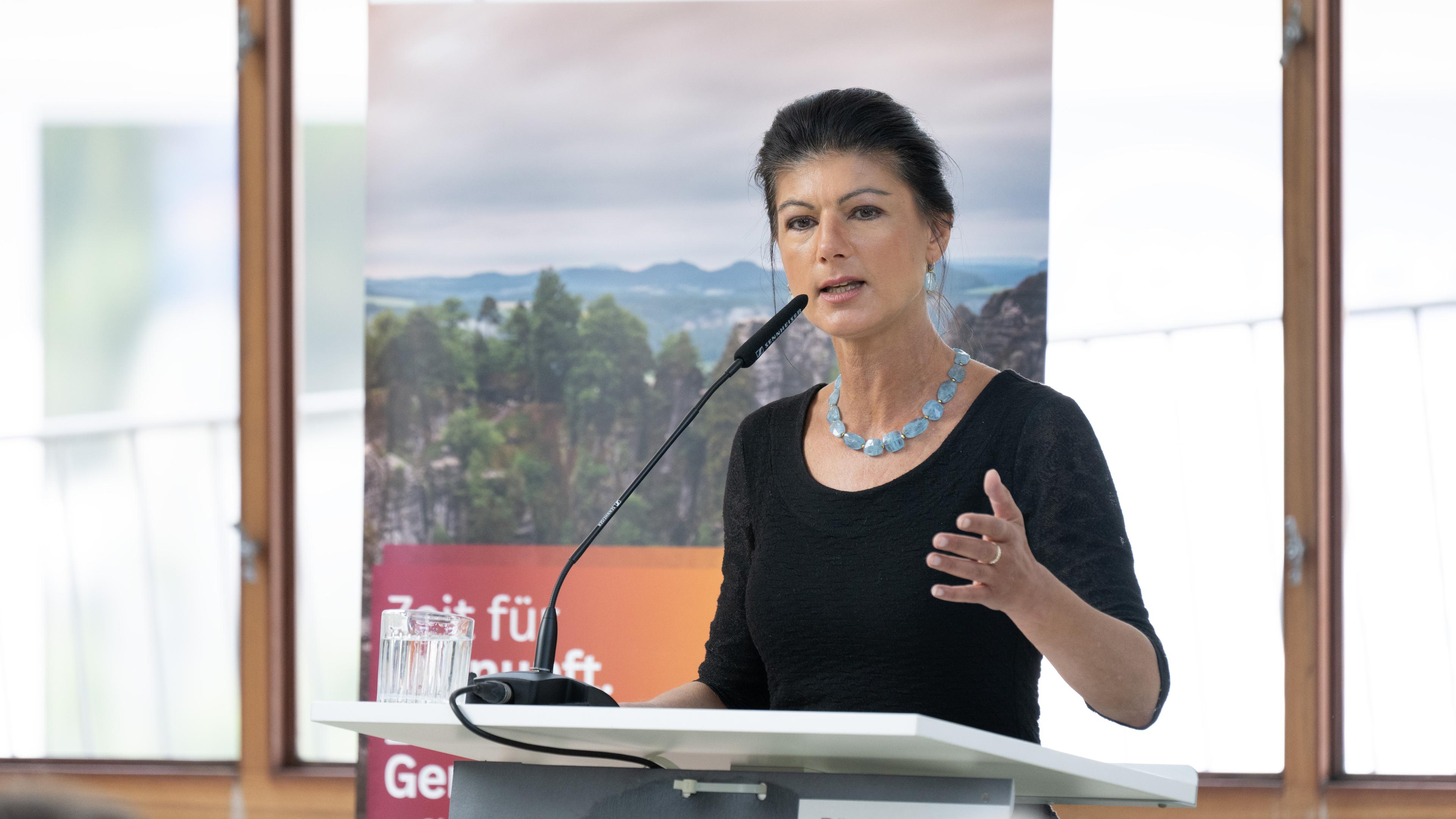 Sahra Wagenknecht, BSW-Bundesvorsitzende, spricht auf dem Landesparteitag ihrer Partei.