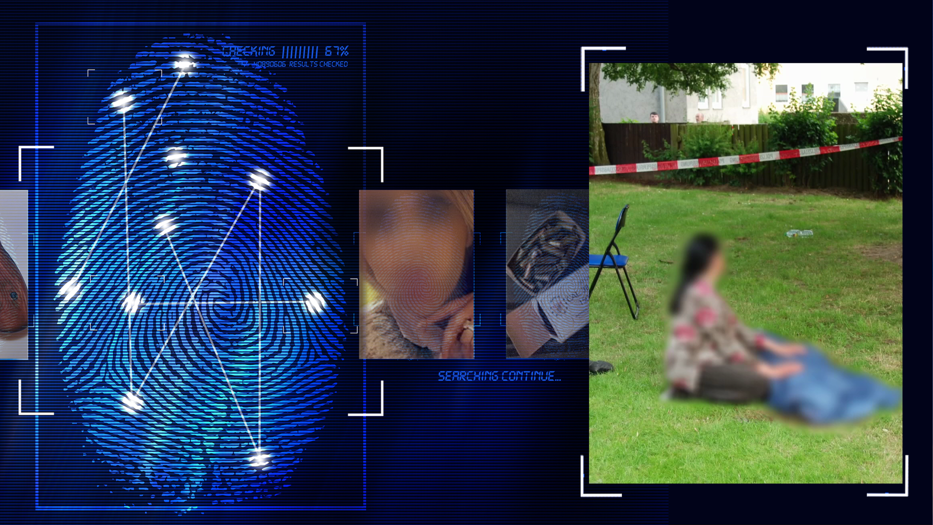 Bild aus der Polizeiakte. Eine Frau kniet auf einer Wiese neben der Leiche des Opfers. Im Hintergrund: Absperrband, eine Hecke und ein Mehrfamilienhus. Links daneben: Lichtschematische Darstellung eines Fingerabdrucks.