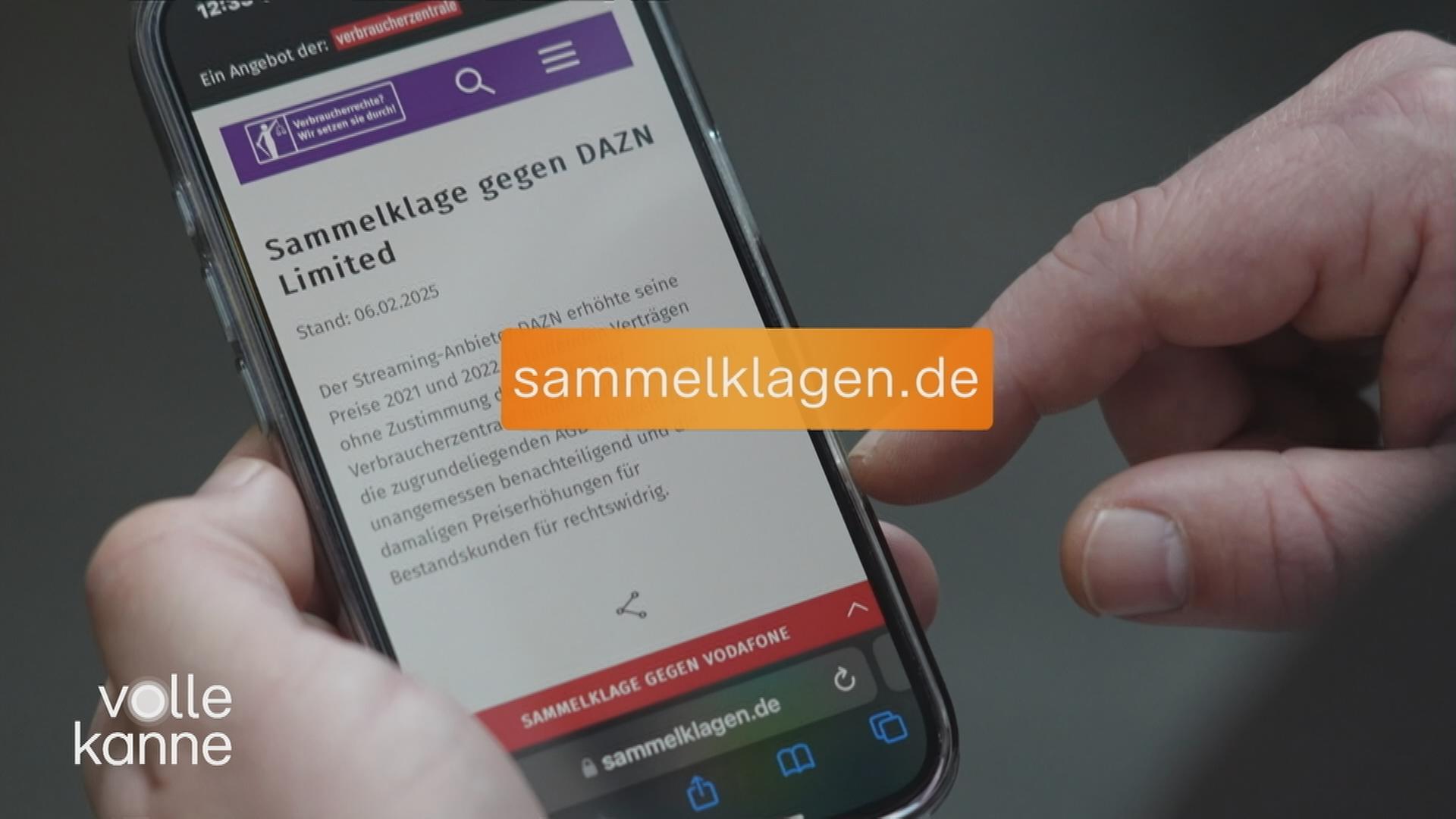 Auf einem Handy-Bildschirm steht: Sammelklagen gegen DAZN + es ist ein Insert eingeblendet "sammelklagen.de".
