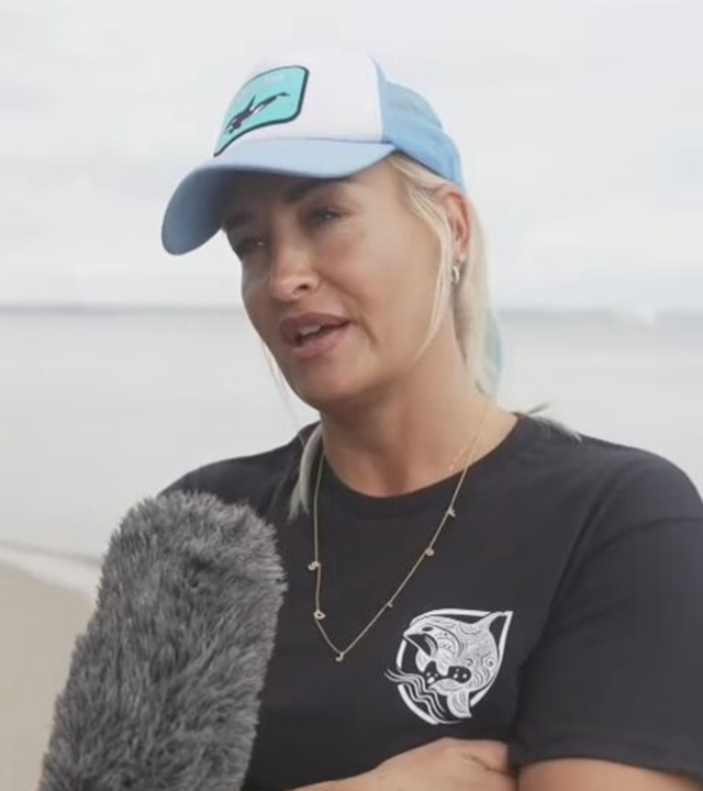 Sarah Connor: Müllsammelaktion am Strand