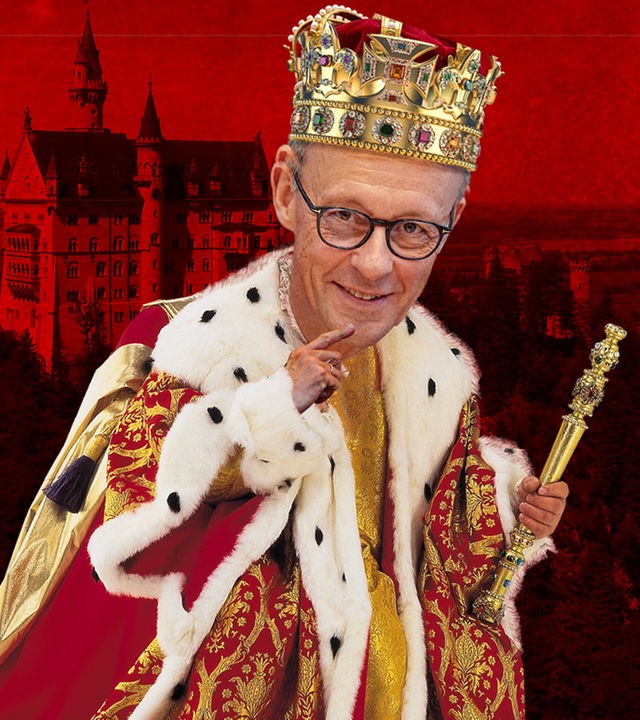Montage: König Friedrich Merz mit Krone und Zepter; Text in Sprechblase: Heute ein Kanzler!