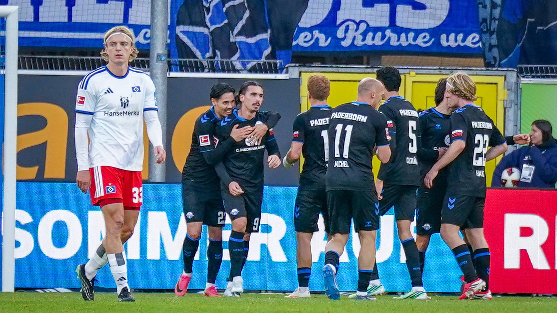 Rayan Philipp (SC Paderborn) jubelt. 
