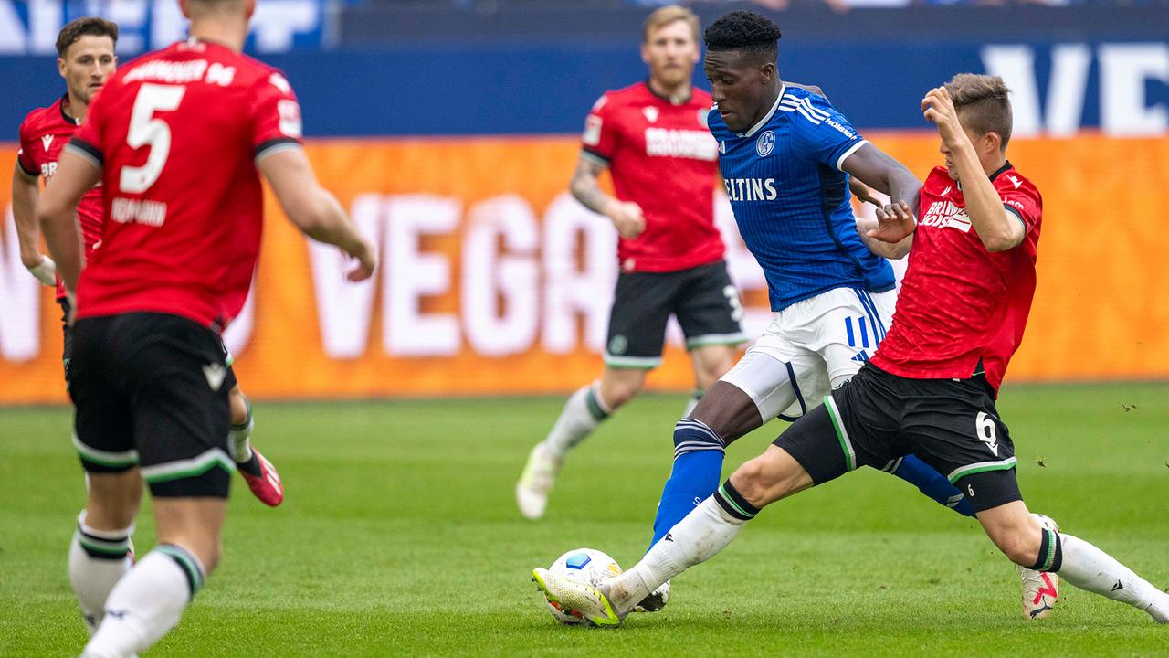 Schalke steigert sich und bezwingt Hannover