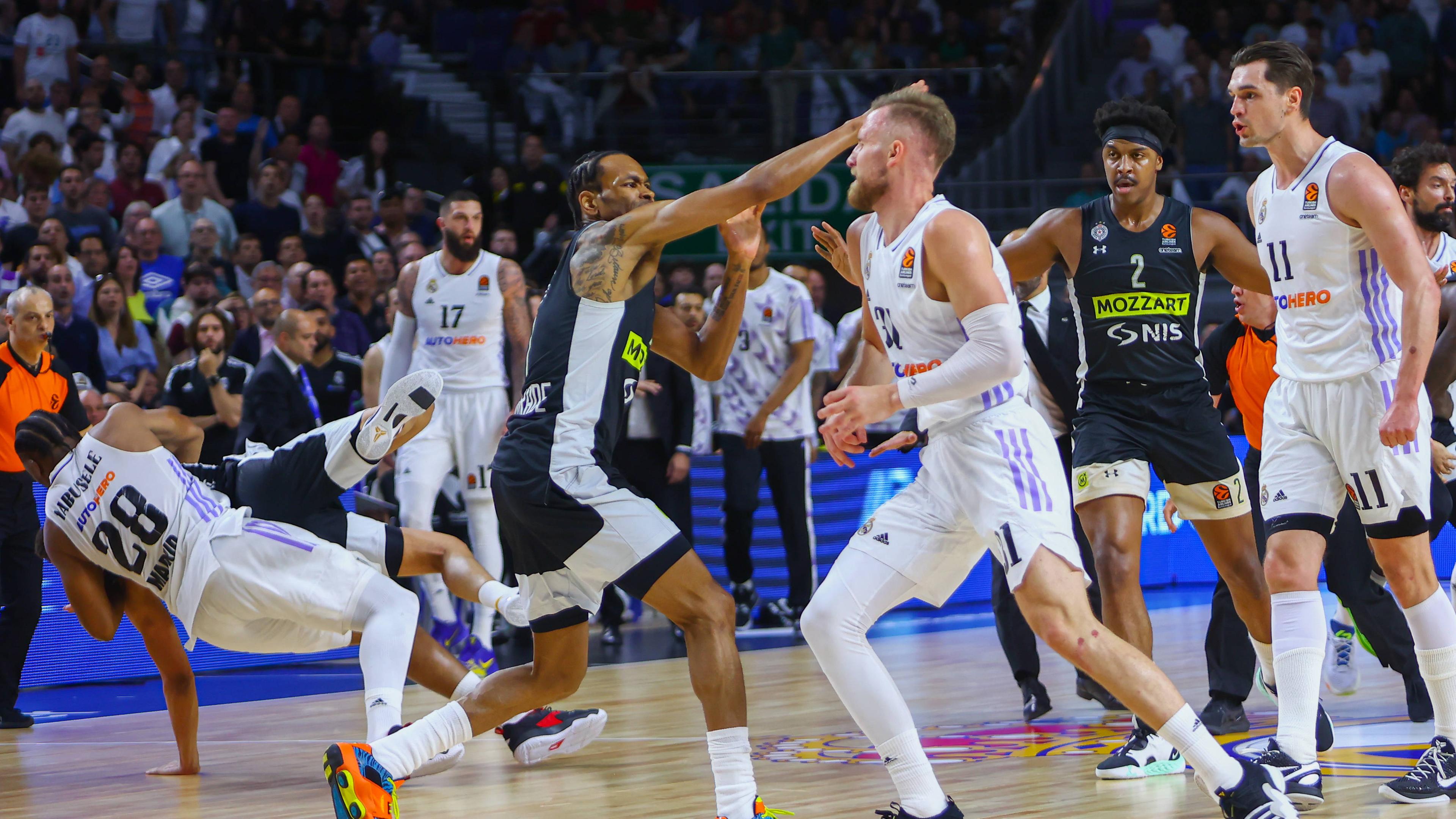 Basketballspiel zwischen Madrid und Belgrad eskaliert