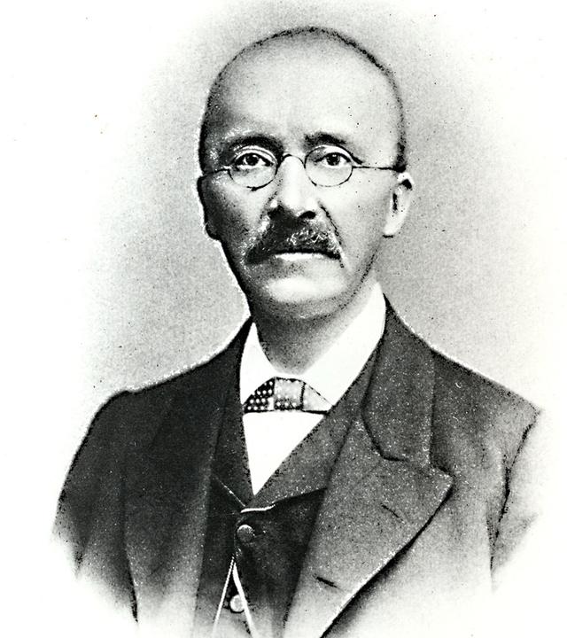 Mythen-Jäger: Die Juwelen der Helena von Troja - Ein historisches Portraitfoto von Heinrich Schliemann