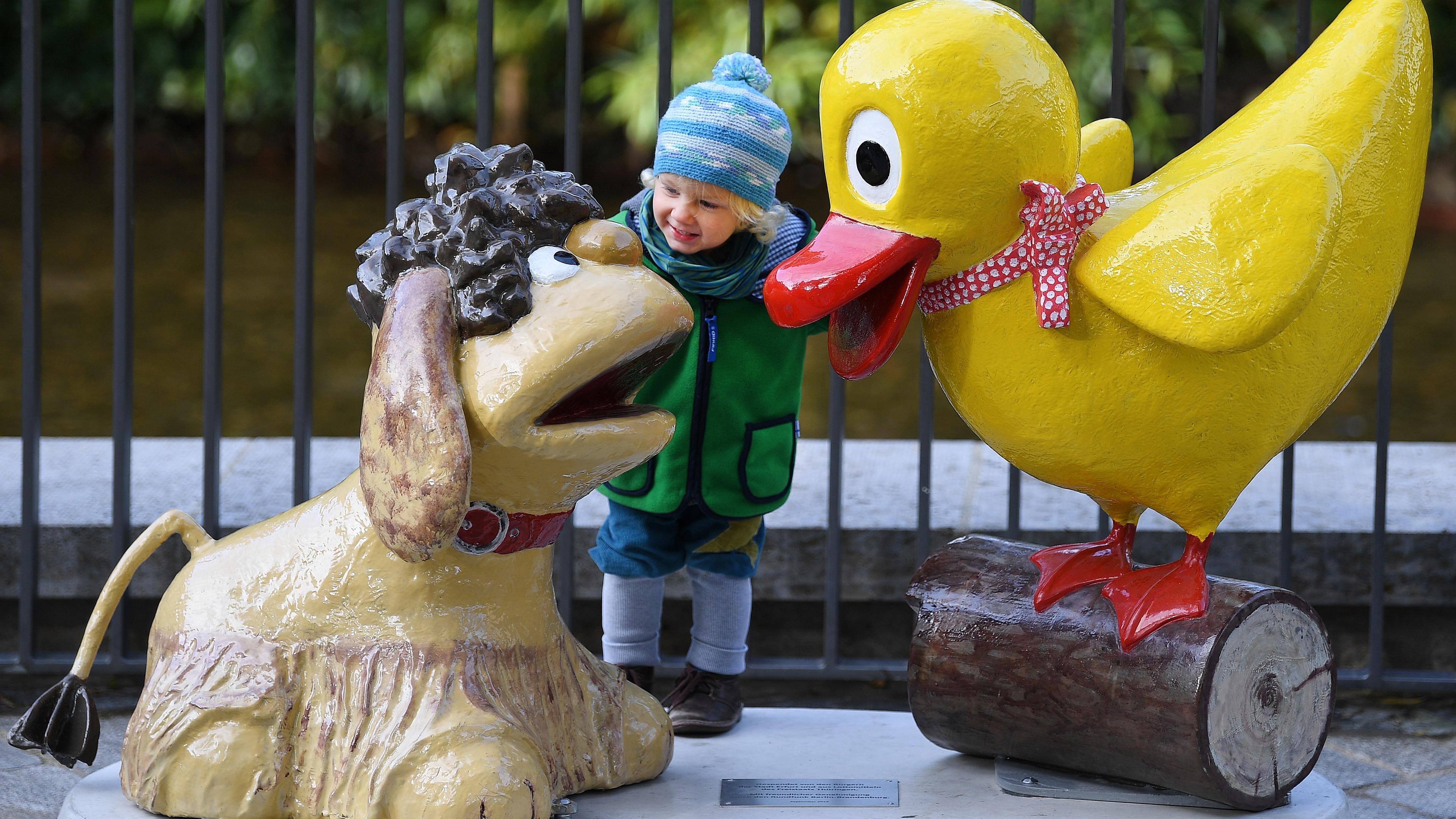 Schlafbringer In Ost Und West: Das Sandmännchen Wird 60 – BKZPKO