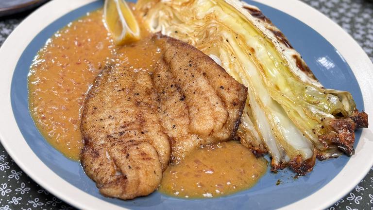 Schollenfilet mit geröstetem Spitzkohl
