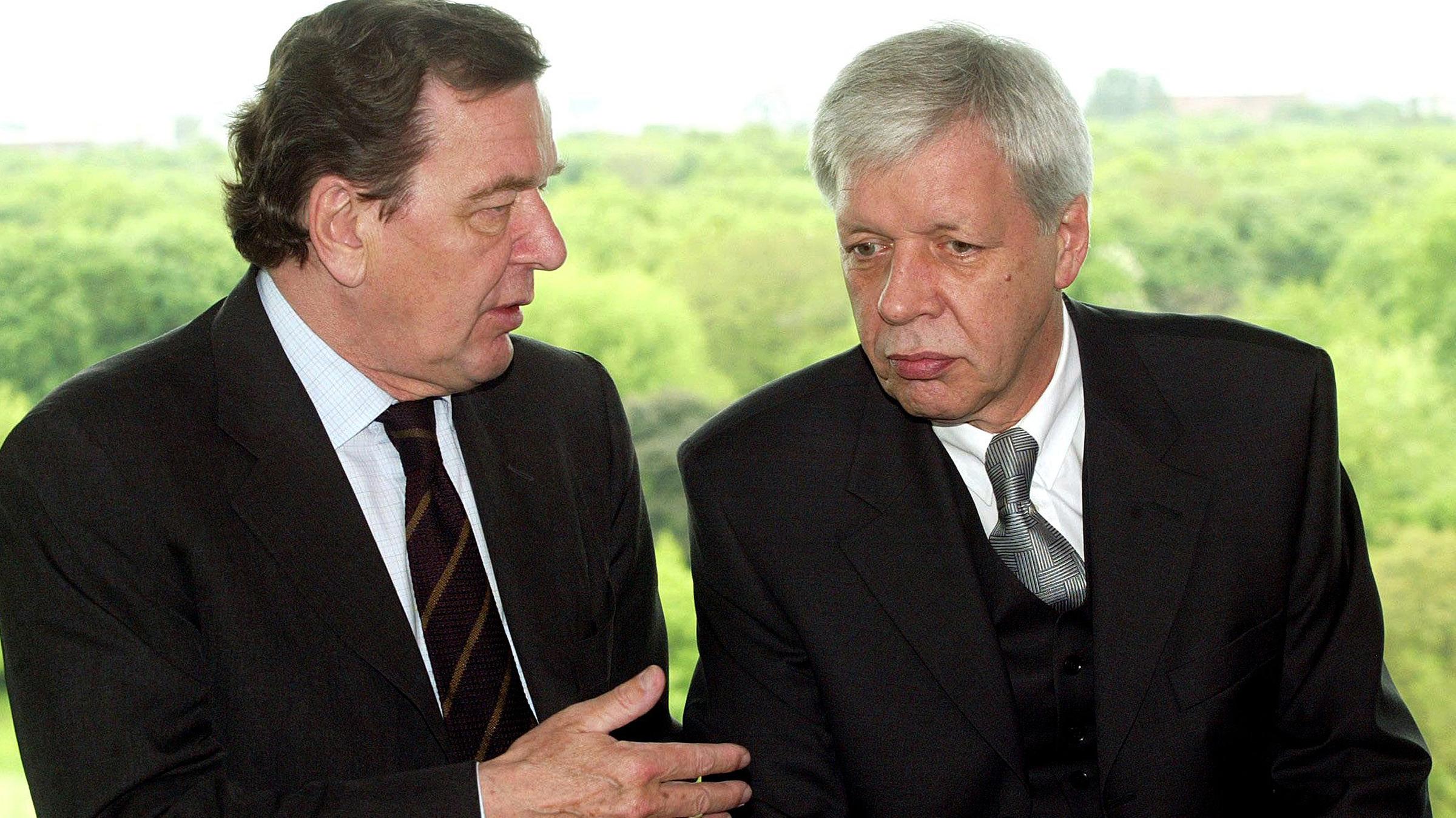 Gerhard Schröder und Werner Müller (Archivbild vom 14.05.2002)