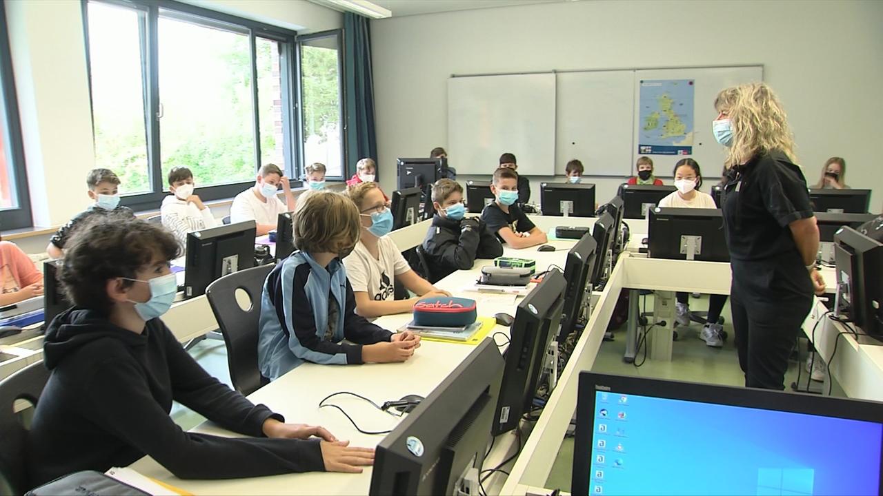 Corona-Regel-Chaos in den Klassenzimmern - Vimarsana News