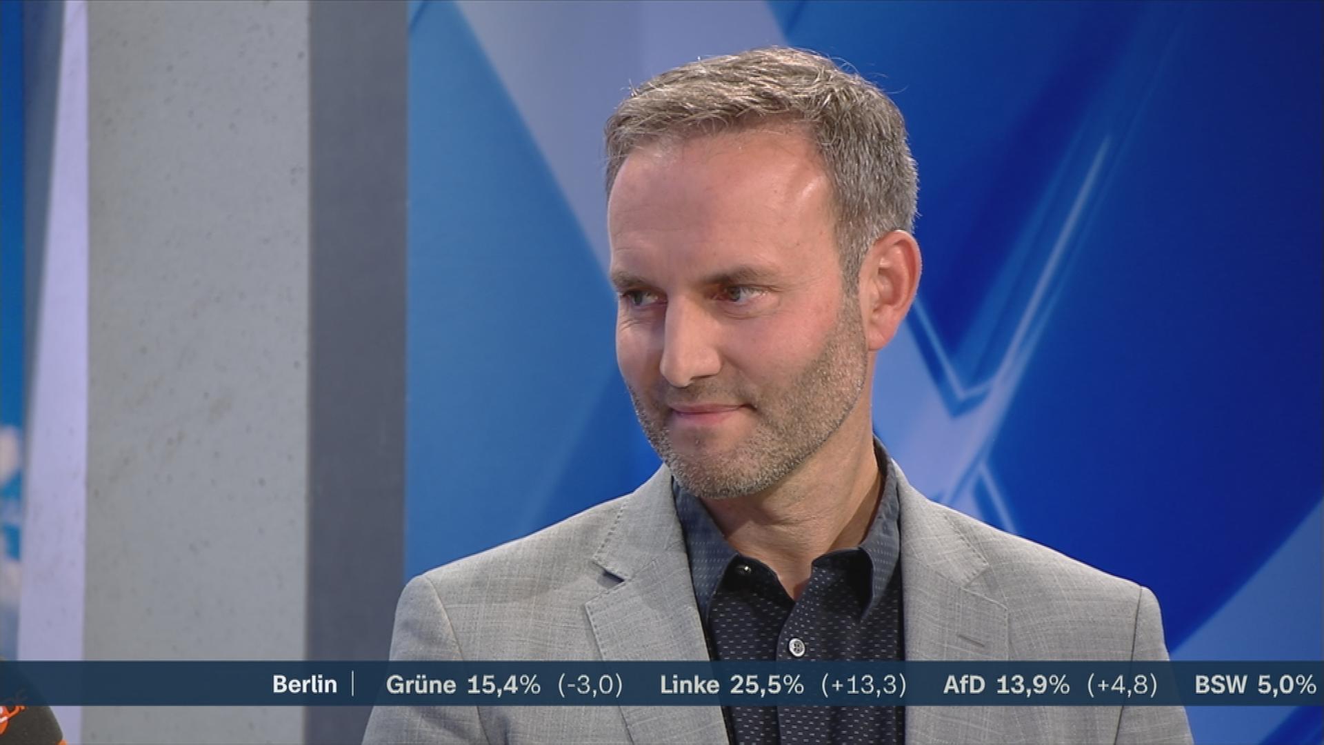 Enrico Schult von der AfD mit einer Reaktion zur Landtagswahl in Mecklenburg-Vorpommern.