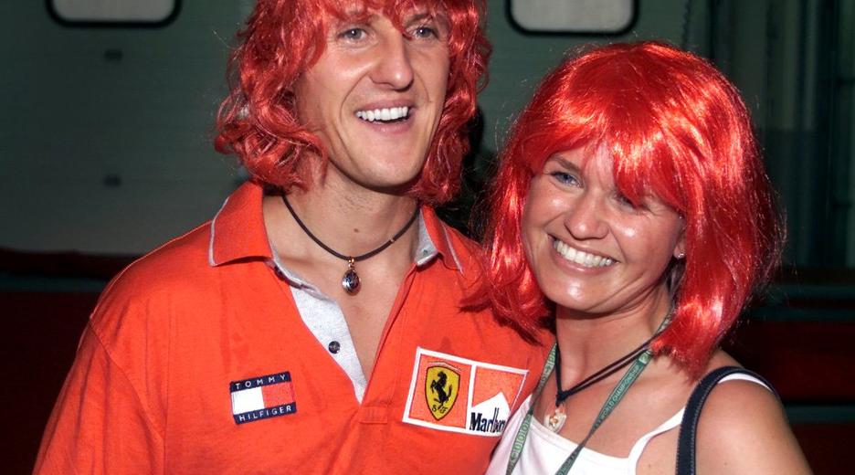 Die Frau an seiner Seite: Corinna und Michael sind seit 1995 verheiratet. Im Jahr 2000 können sie Schumis ersten WM-Titel für Ferrari feiern.