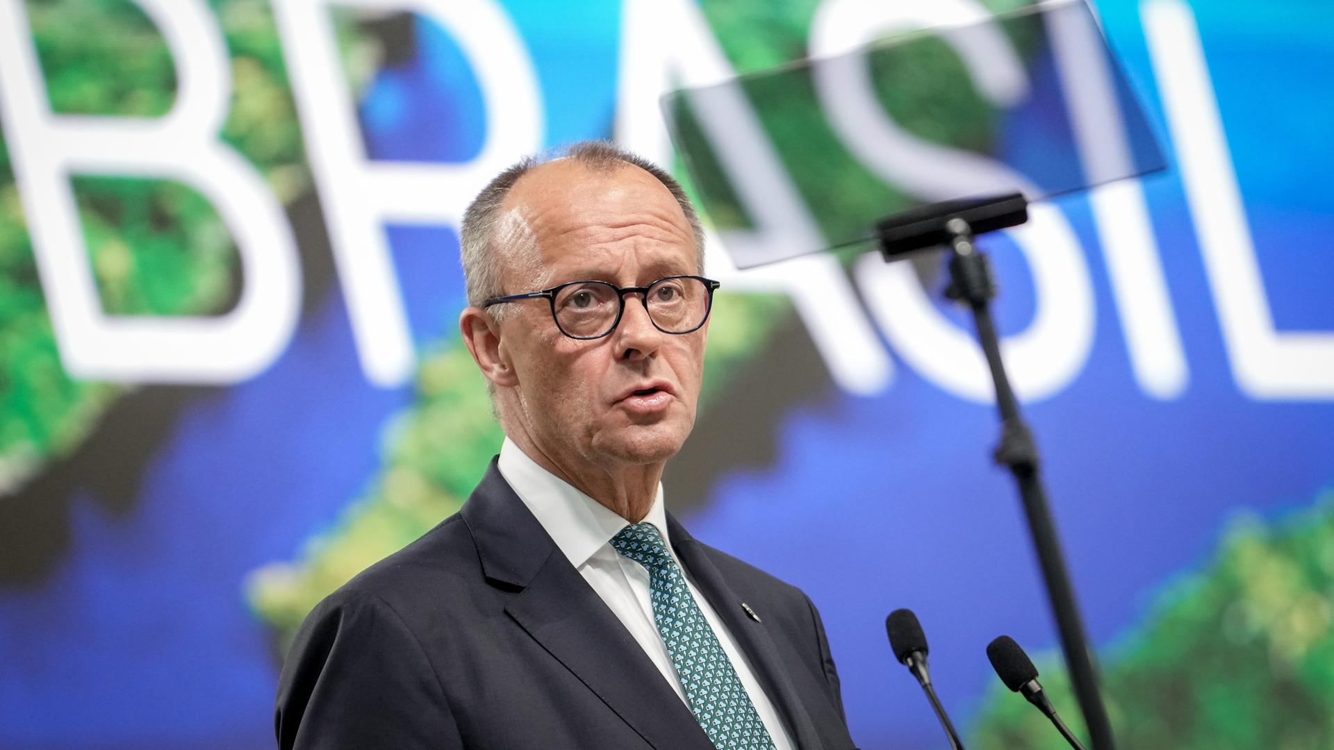 07.11.2025, Brasilien, Belém: Bundeskanzler Friedrich Merz (CDU) spricht bei der Weltklimakonferenz COP30.