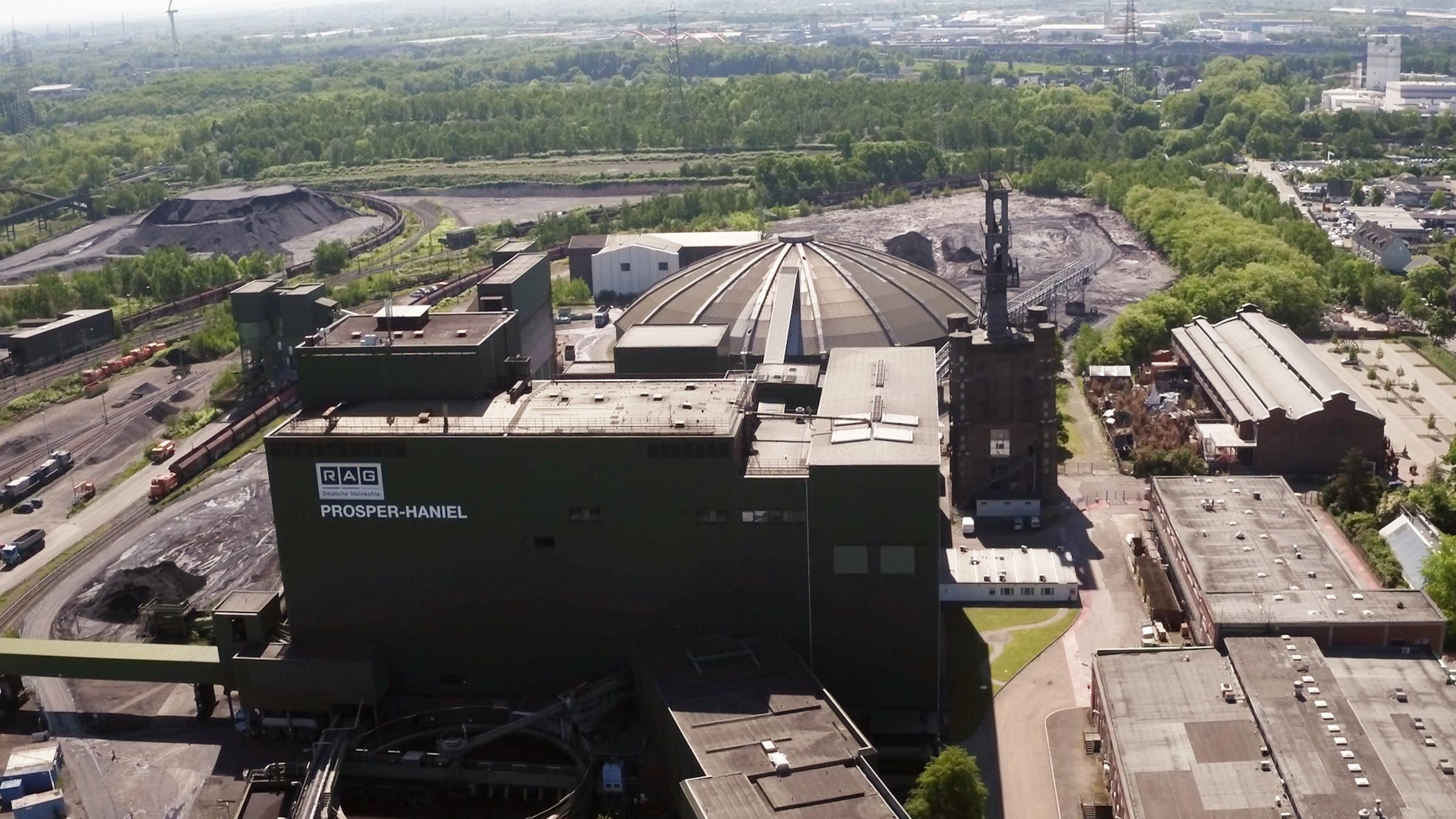 Kohlekraftwerk 165 Meter hoher Kühlturm in Voerde gesprengt ZDFheute