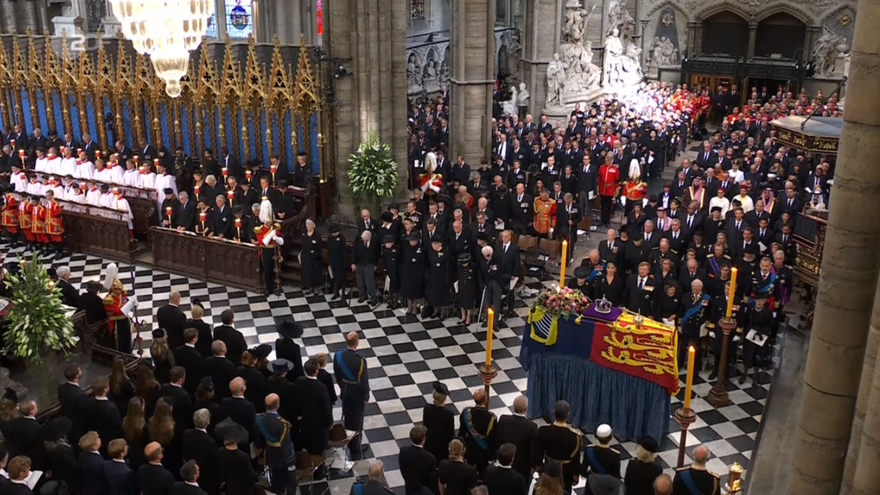 Trauergäste beim Trauergottesdienst für Elizabeth II. in der Westminster Abbey