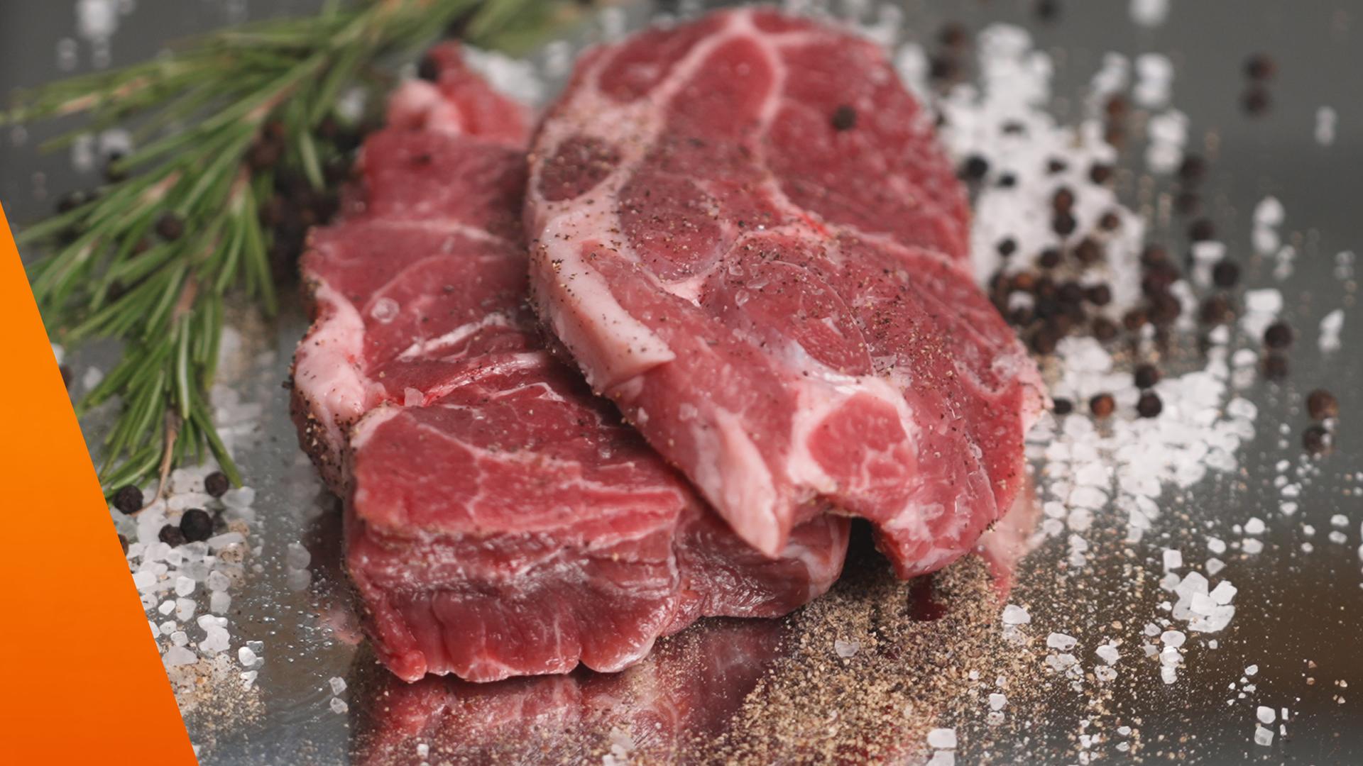 Schweinenackensteaks mit Rosmarin